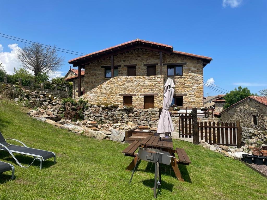Apartamentos Los Tojos Colsa Exteriér fotografie